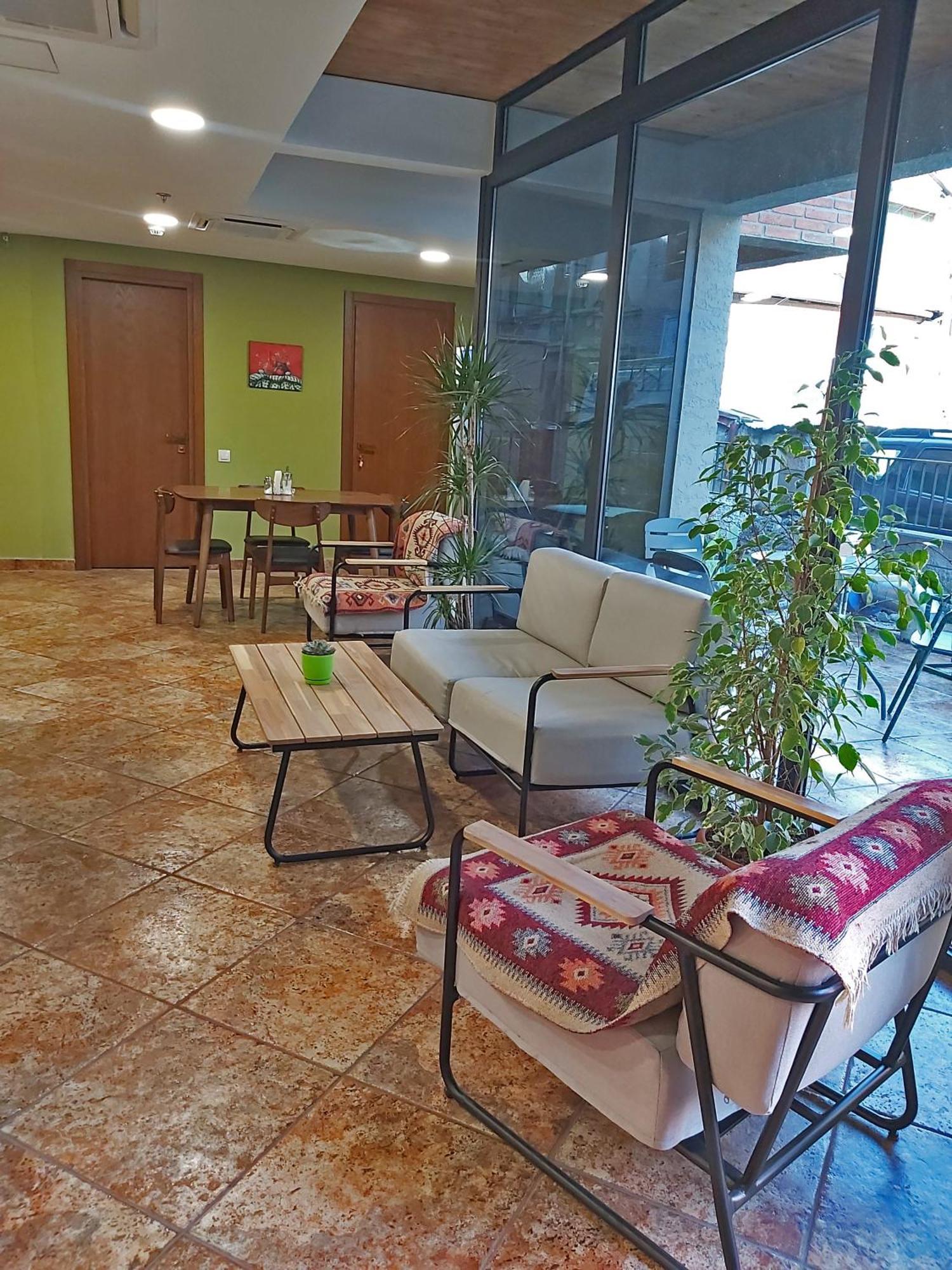 Green Inn Hotel Tbilisi Exterior foto